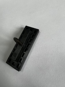 Factory wholesale rubber plastic parts connector stainless steel screws for decking  with clips